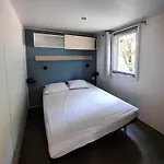 Zecamping 3 Etoiles Piscine Chauffee Et Pataugeoire Pet Friendly Saint-Jean-Pla-de-Corts
