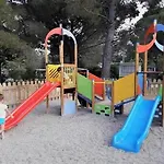 Zecamping 3 Etoiles Piscine Chauffee Et Pataugeoire Pet Friendly Campingplatz