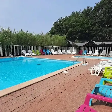Zecamping 3 Etoiles Piscine Chauffee Et Pataugeoire Pet Friendly