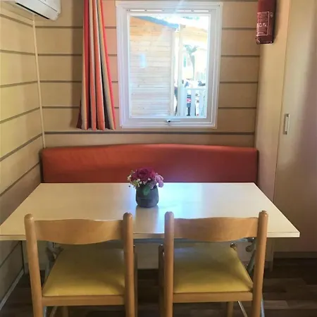 Zecamping 3 Etoiles Piscine Chauffee Et Pataugeoire Pet Friendly Kemp