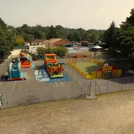 Kemp Zecamping 3 Etoiles Piscine Chauffee Et Pataugeoire Pet Friendly