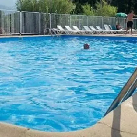 Zecamping 3 Etoiles Piscine Chauffee Et Pataugeoire Pet Friendly Campsite 3*
