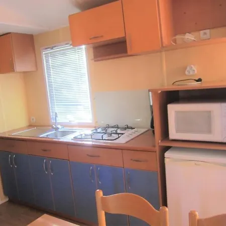 3 Etoiles - Piscine - Cca0gbf Kamp alanı