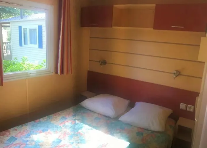 Camping Camping 3 étoiles - Piscine - cca0gbf *